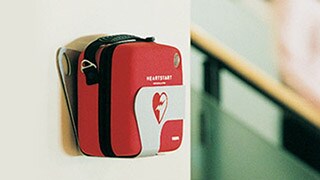 심폐소생을 위한 응급장비의 구비의무
