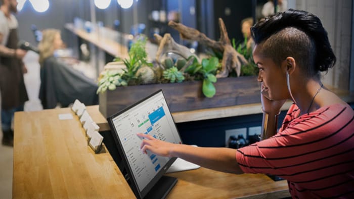 인터랙티브 모니터