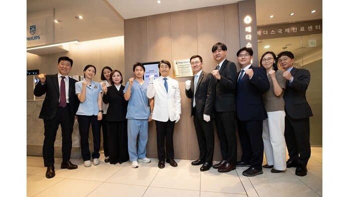 philips korea cooperates with byung jun kim asset2